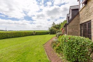 Photo 25- click for photo gallery